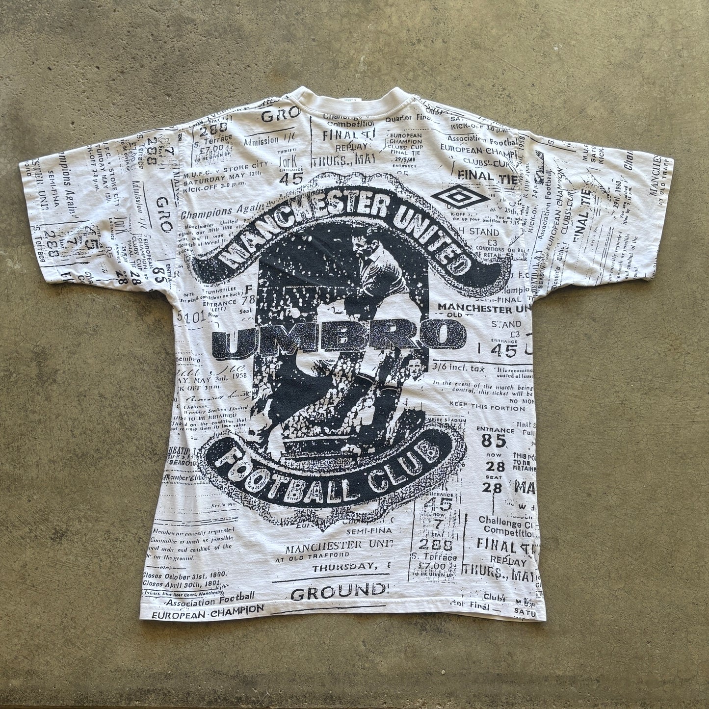 90s Umbro Manchester United Newspaper AOP XL