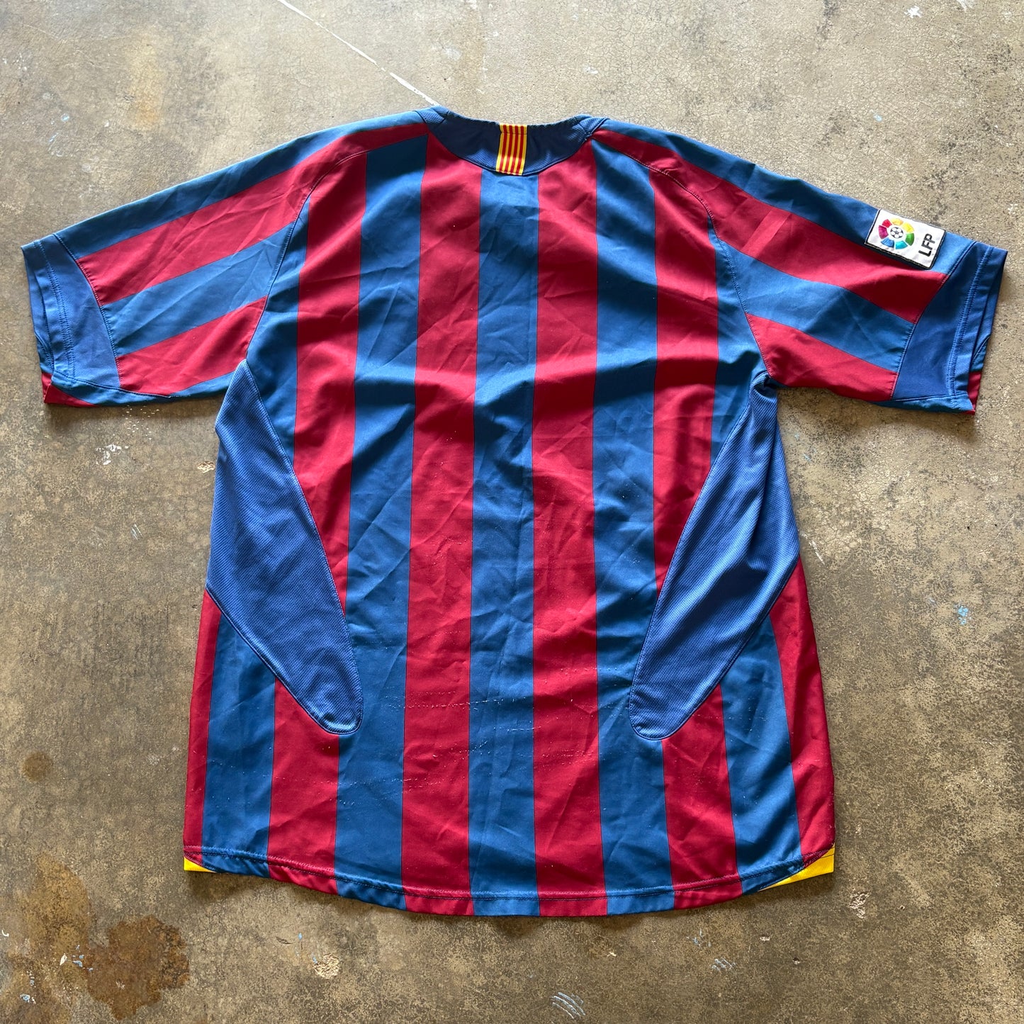 2005/2006 Nike Barcelona Home Kit Large