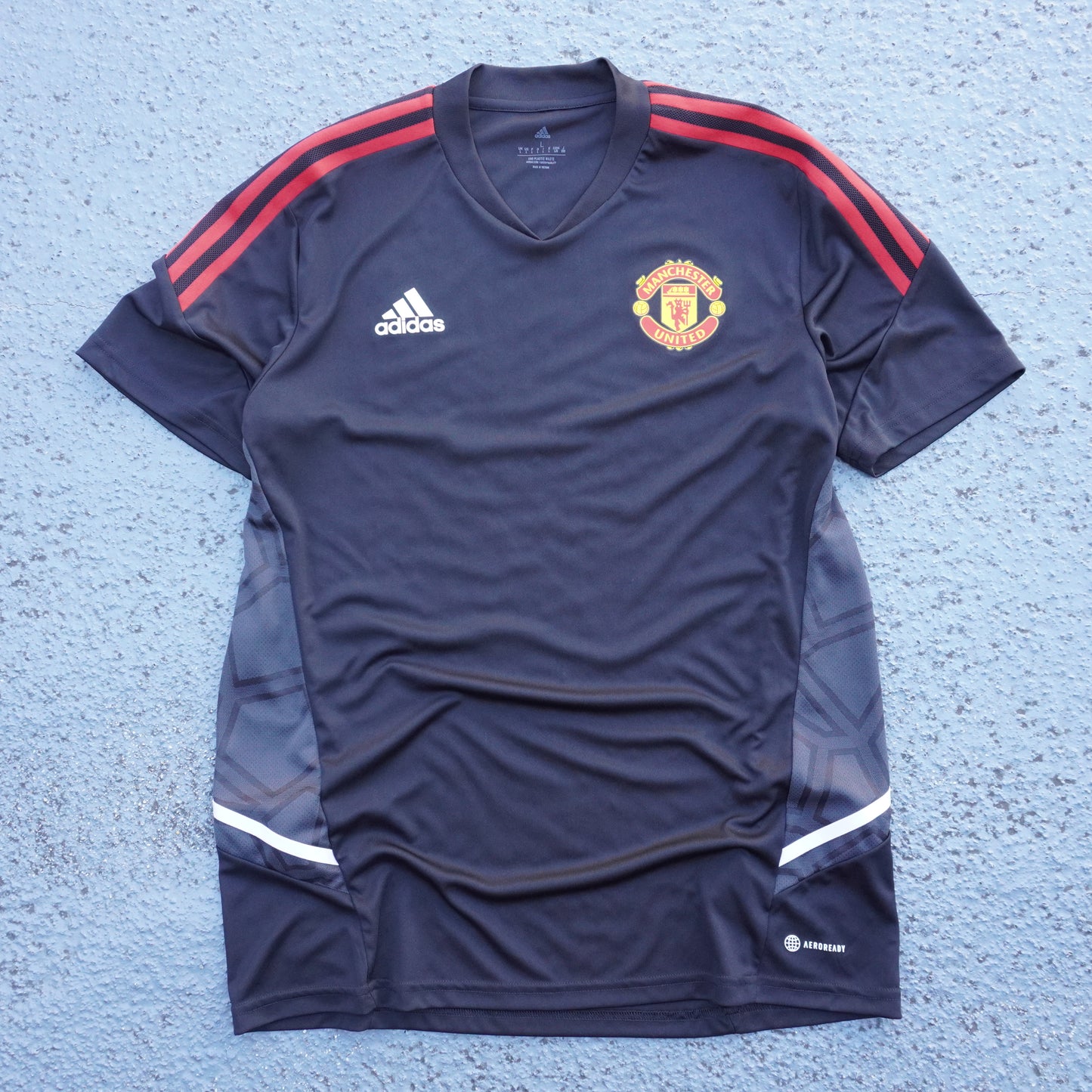 2022 Manchester United Training Kit Large