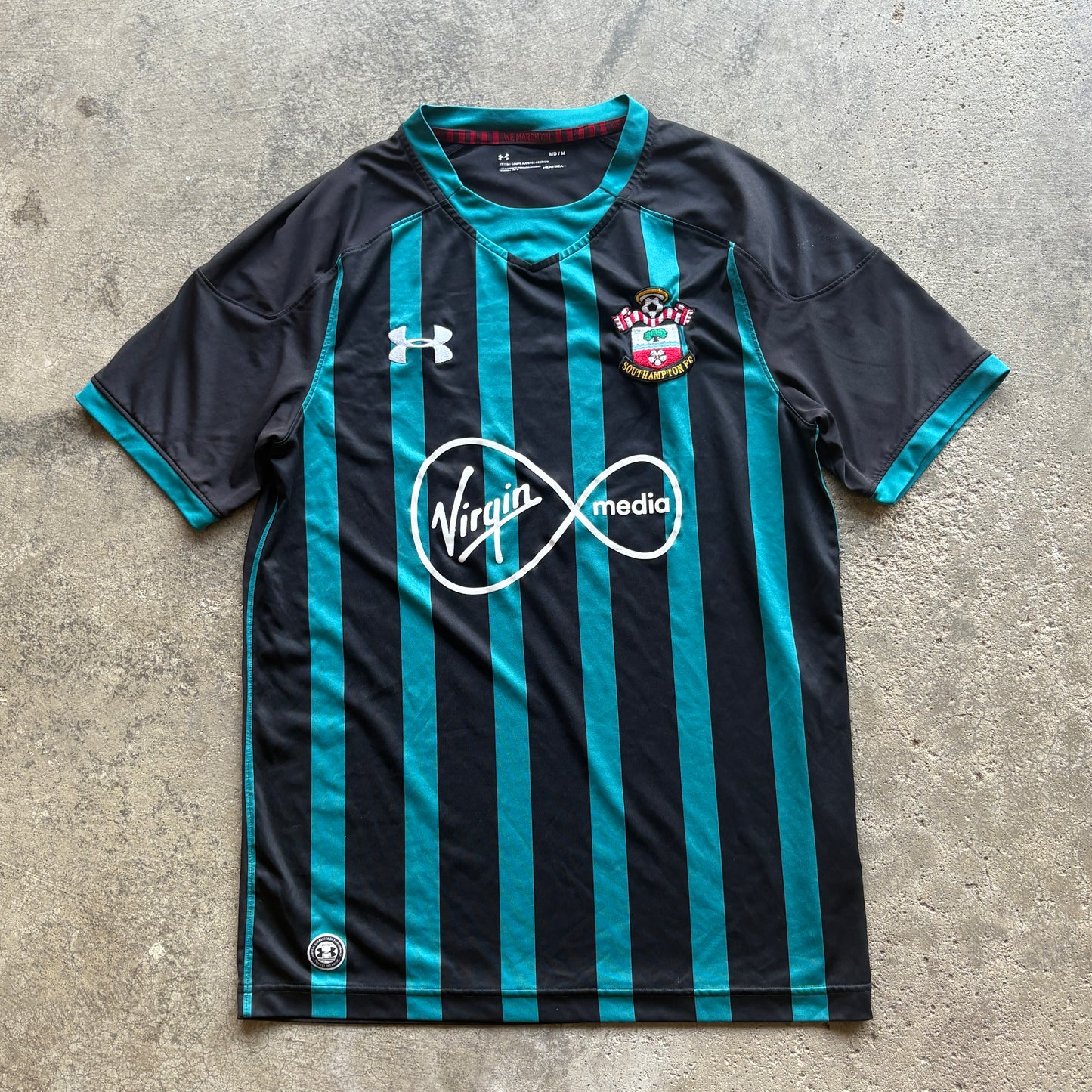 2017 Southampton FC Striped Kit M