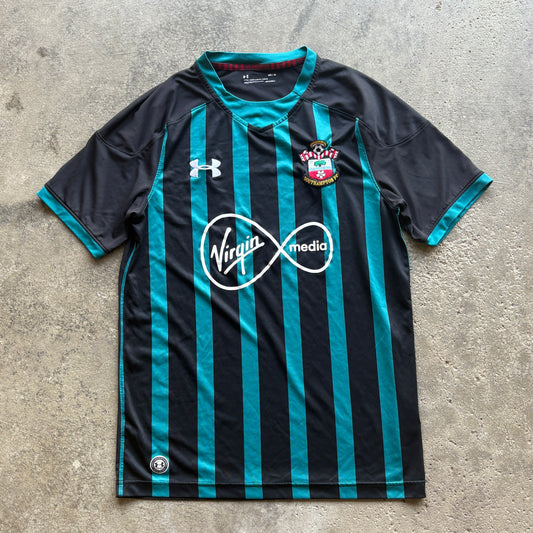 2017 Southampton FC Striped Kit M