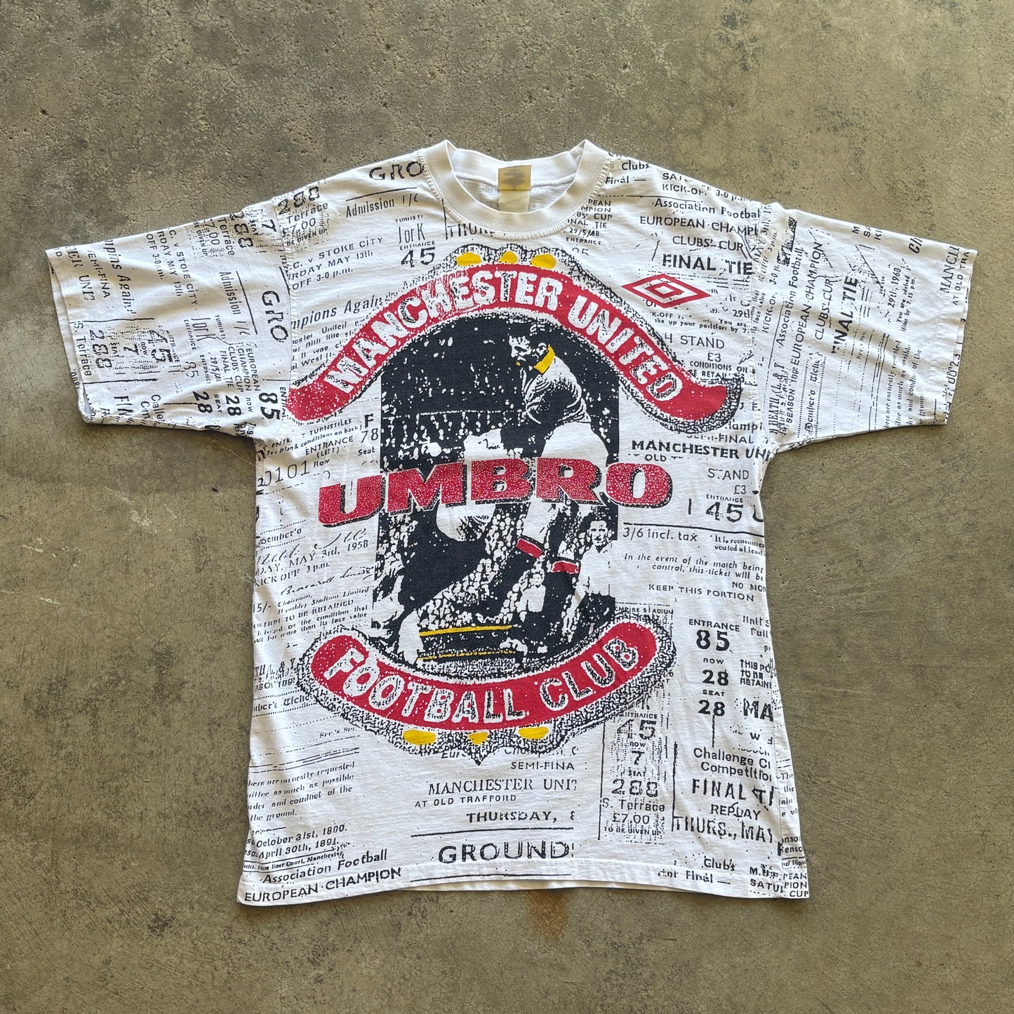 90s Umbro Manchester United Newspaper AOP XL