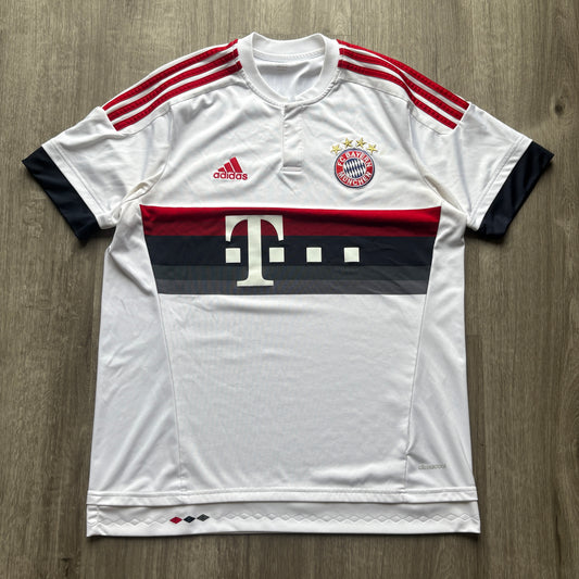 2015 FC Bayern Munich Away Kit L